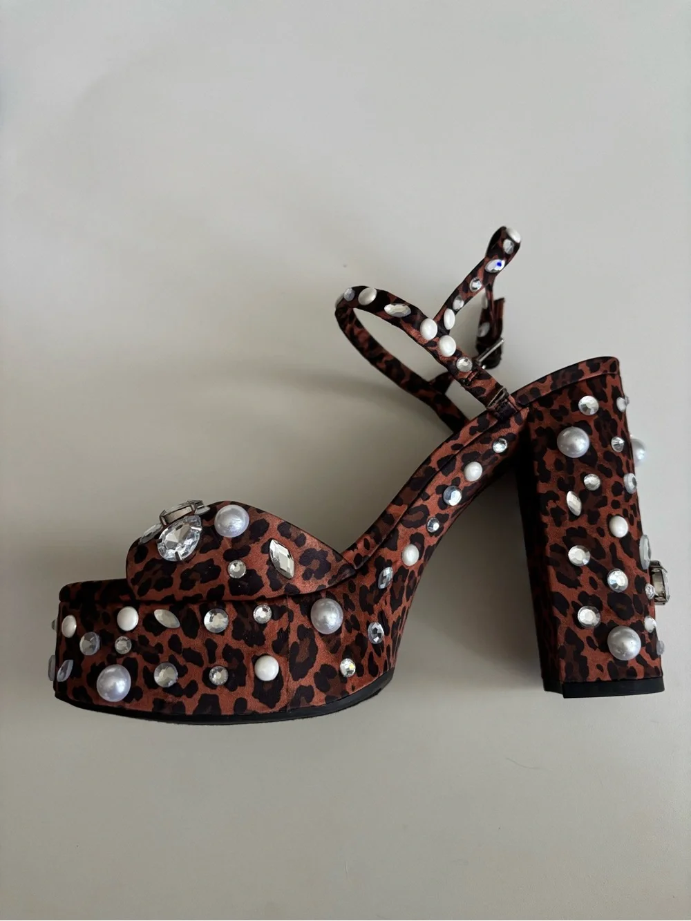 Gianni Bini Platform Calvan Leopard Rhinestone Jewel Faux Pearl New Shoes Heels